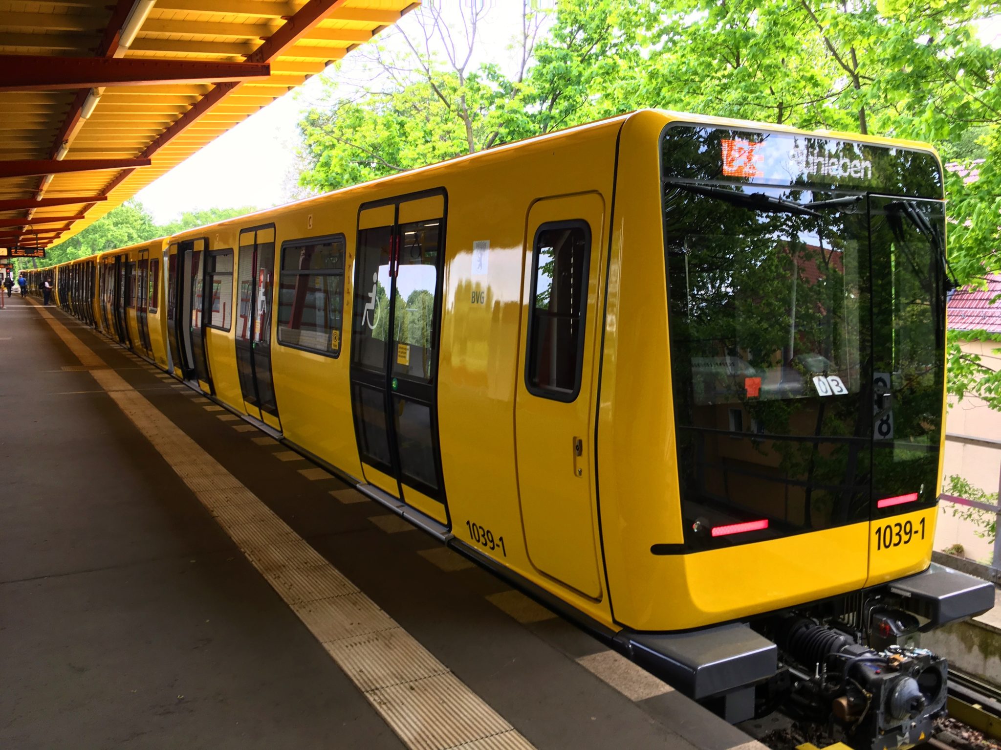 Erster Fahrgasteinsatz der neuen IK18Züge UndergroundBerlin